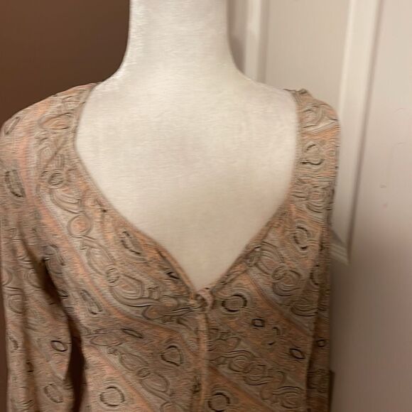 Ann Taylor Loft Blouse. Size 8 EUC - Picture 2 of 7